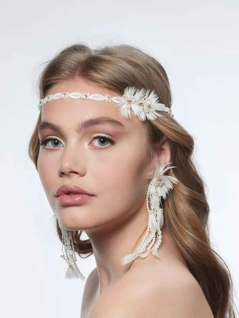 Boho haarband met veren en bijpassende oorbellen