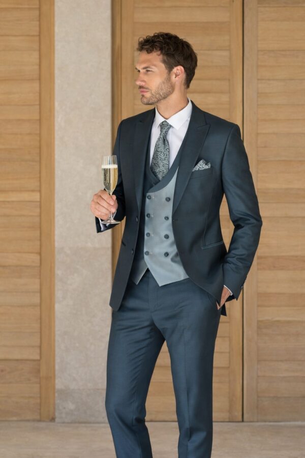 TRouwpak-in petrol met gilet en prachtige das