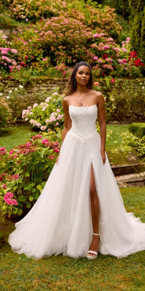 Sprankelen-trouwjurk-sweetheartgowns-weggemans-emmen-split
